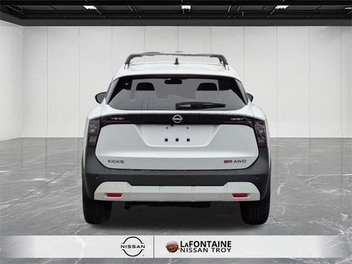 2026 Nissan Kicks SR