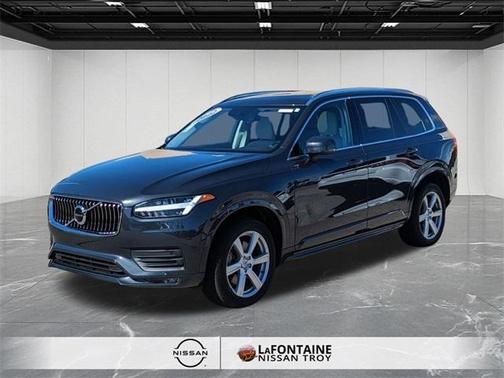 2022 Volvo XC90 T5 Momentum 7 Passenger