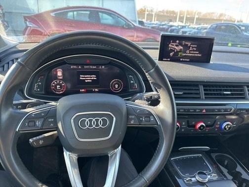 2019 Audi Q7 55 Premium Plus