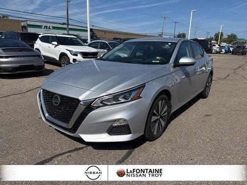 2022 Nissan Altima 2.5 SV