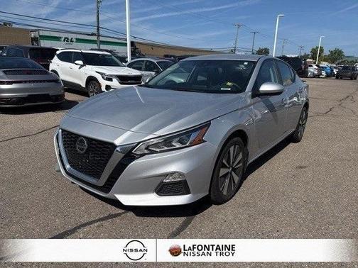 2022 Nissan Altima 2.5 SV