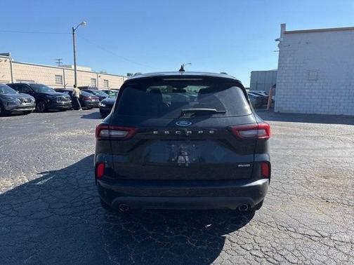 2023 Ford Escape ST-Line Elite