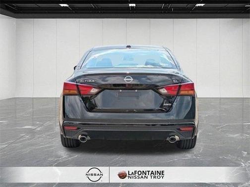 2025 Nissan Altima SL