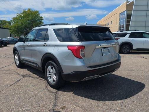 Silver Metallic 2020 Ford Explorer XLT