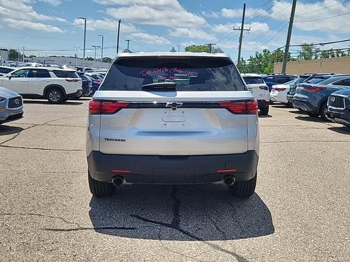 2022 Chevrolet Traverse LT Cloth