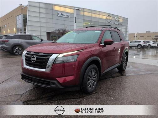 2023 Nissan Pathfinder SV