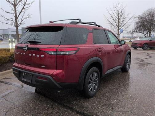 2023 Nissan Pathfinder SV