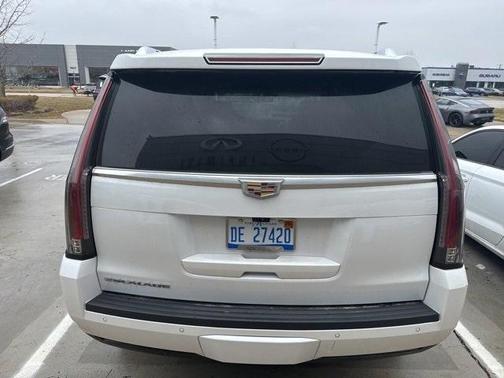 2020 Cadillac Escalade Luxury