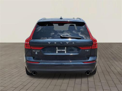 2018 Volvo XC60 T5 Momentum