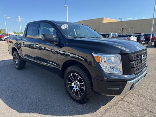 2021 Nissan Titan SV