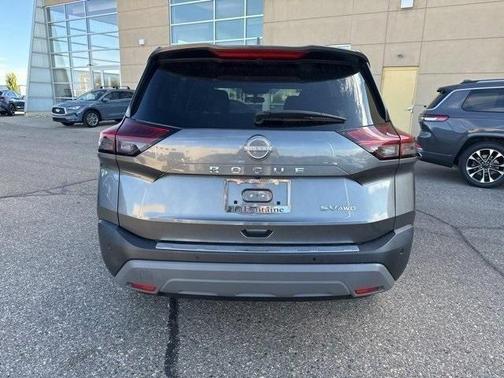 2022 Nissan Rogue SV
