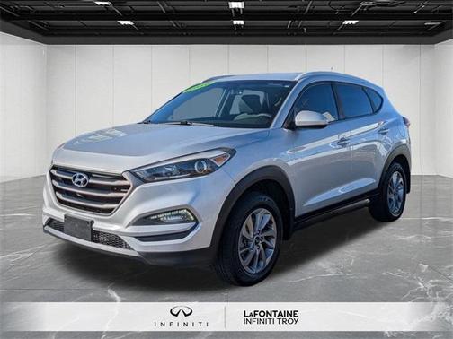 2016 Hyundai TUCSON SE