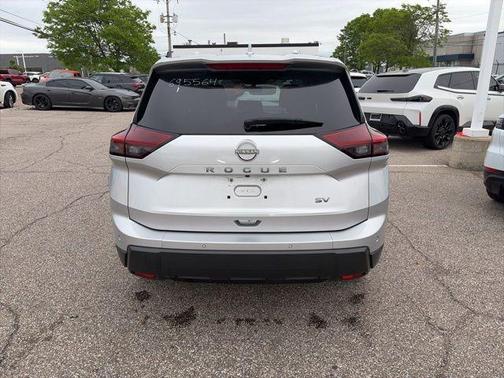 Brilliant Silver Metallic 2024 Nissan Rogue SV