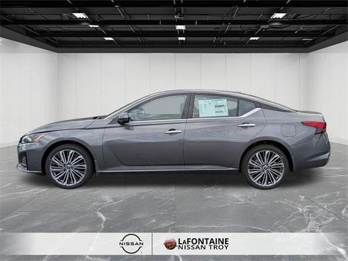2025 Nissan Altima SL