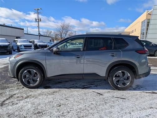 2024 Nissan Rogue SV