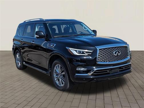 2023 INFINITI QX80 Luxe