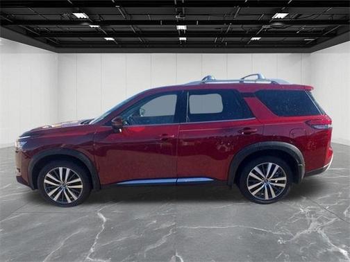 2022 Nissan Pathfinder Platinum