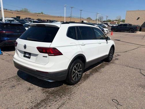 Pure White 2021 Volkswagen Tiguan 2.0T SE