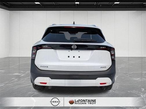 2026 Nissan Kicks SV