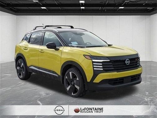 2025 Nissan Kicks SR