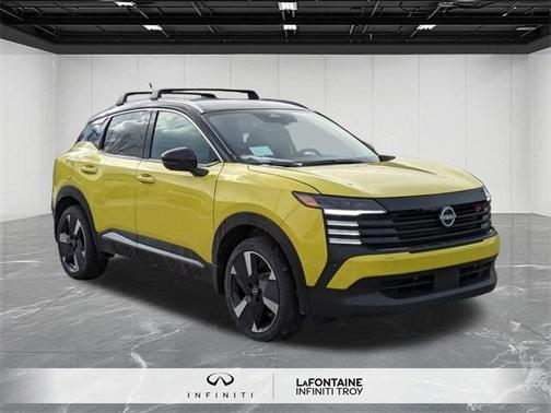 2025 Nissan Kicks SR