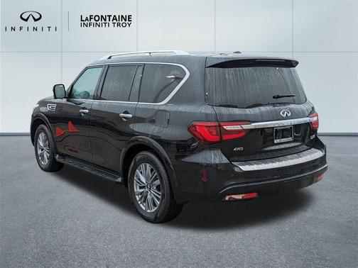 2021 INFINITI QX80 Luxe