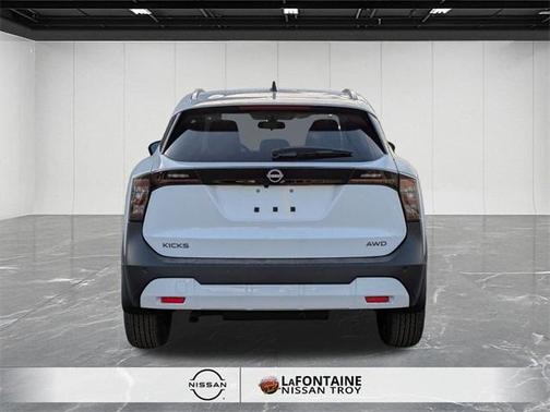 2026 Nissan Kicks SV