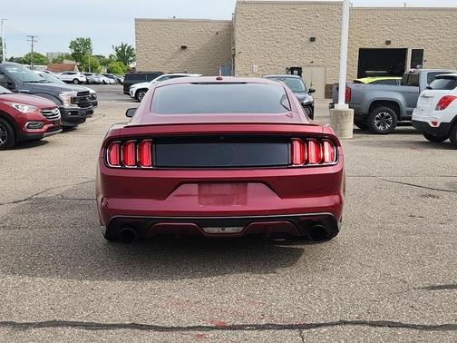 2015 Ford Mustang EcoBoost Premium