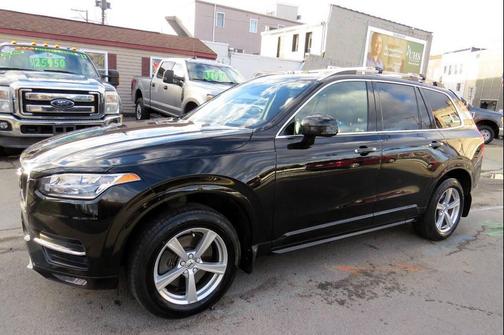Onyx Black Metallic 2016 Volvo XC90 T5 Momentum