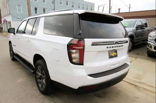 2021 Chevrolet Suburban 4WD Z71