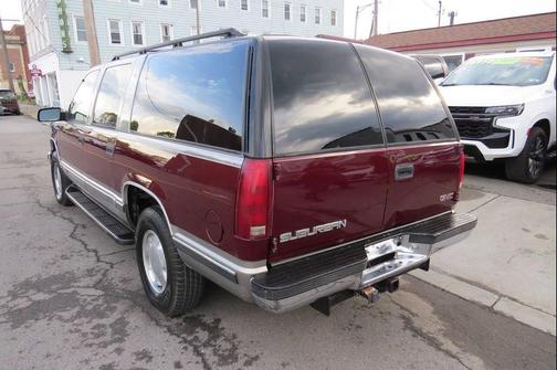 Dark Toreador Red Metallic 1999 GMC Suburban SLT CMI