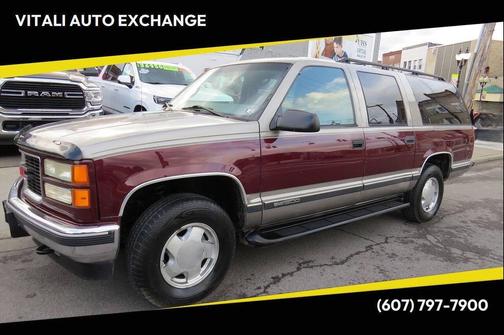 Dark Toreador Red Metallic 1999 GMC Suburban SLT CMI