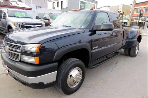 2005 Chevrolet Silverado 3500 LS Extended Cab