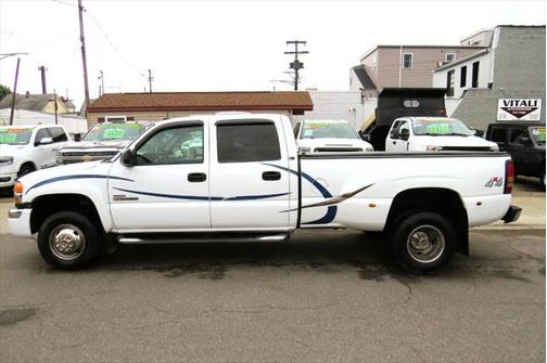 2004 GMC Sierra 3500 SLT Crew Cab