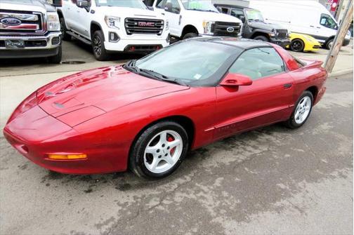 1996 Pontiac Firebird Base 2dr Hatchback
