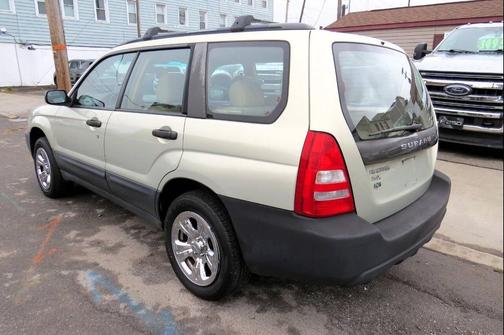 2005 Subaru Forester 2.5 X