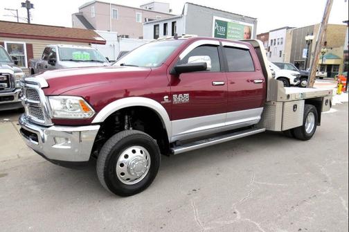 2018 RAM 3500 Laramie Crew Cab 4x4 8' Box