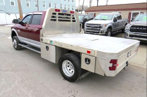 2018 RAM 3500 Laramie Crew Cab 4x4 8' Box