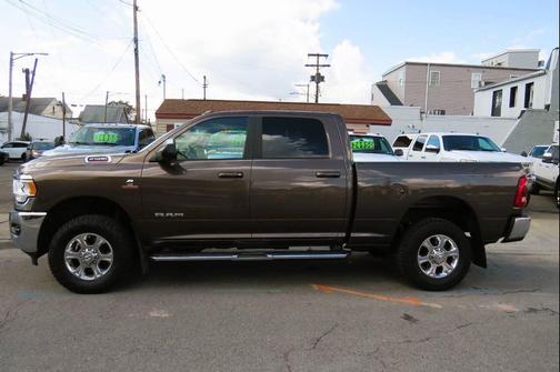 2020 RAM 2500 Big Horn Crew Cab 4X4 6'4' Box