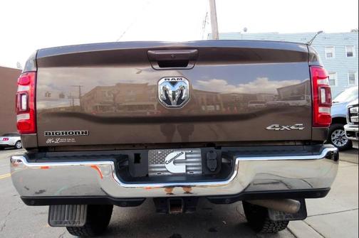 2020 RAM 2500 Big Horn Crew Cab 4X4 6'4' Box