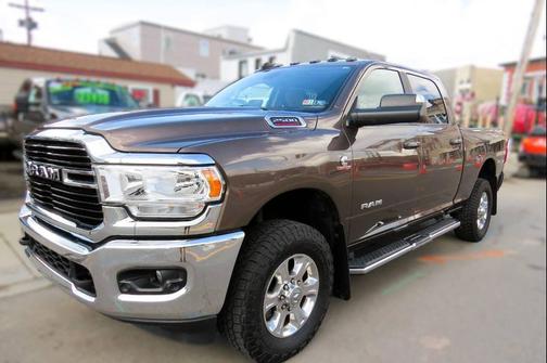 2020 RAM 2500 Big Horn Crew Cab 4X4 6'4' Box