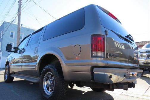 2002 Ford Excursion Limited 4WD 4dr SUV
