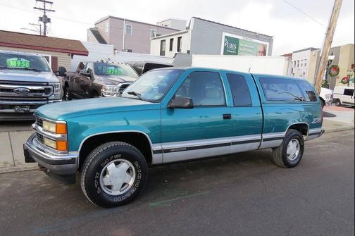 Green 1996 Chevrolet 1500 K1500 Silverado 2dr 4WD Extended Cab SB