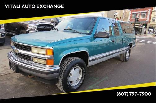 Green 1996 Chevrolet 1500 K1500 Silverado 2dr 4WD Extended Cab SB