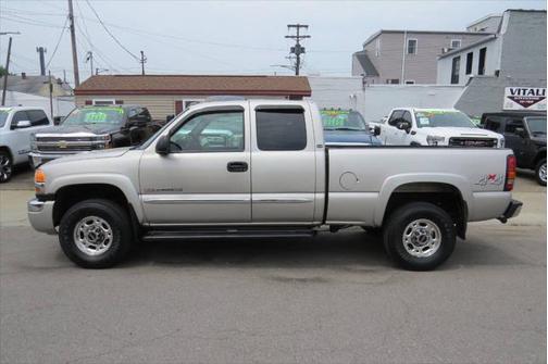 2005 GMC Sierra 2500 SLE H/D Extended Cab