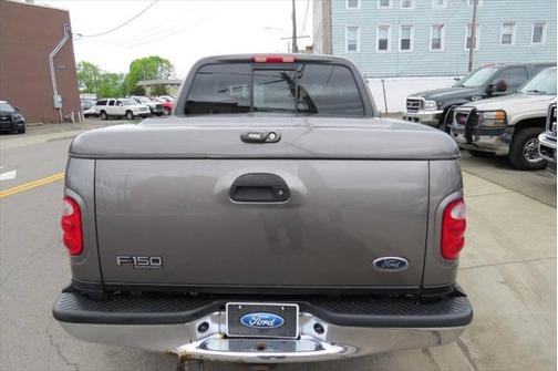 2002 Ford F-150 XLT SuperCrew