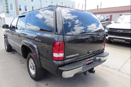 Carbon Metallic 2003 GMC Yukon XL 2500 SLT