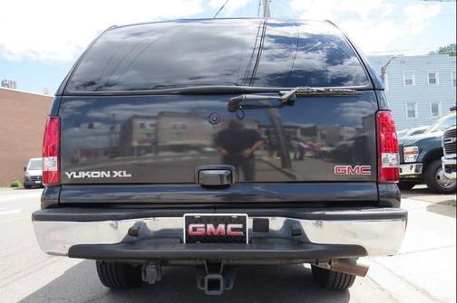 Carbon Metallic 2003 GMC Yukon XL 2500 SLT