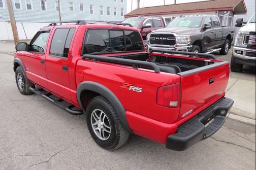 2003 Chevrolet S-10 Base