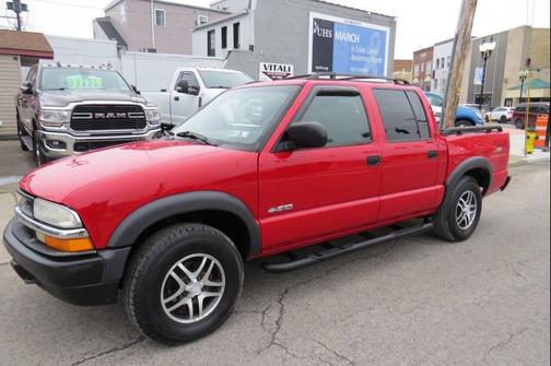 2003 Chevrolet S-10 Base